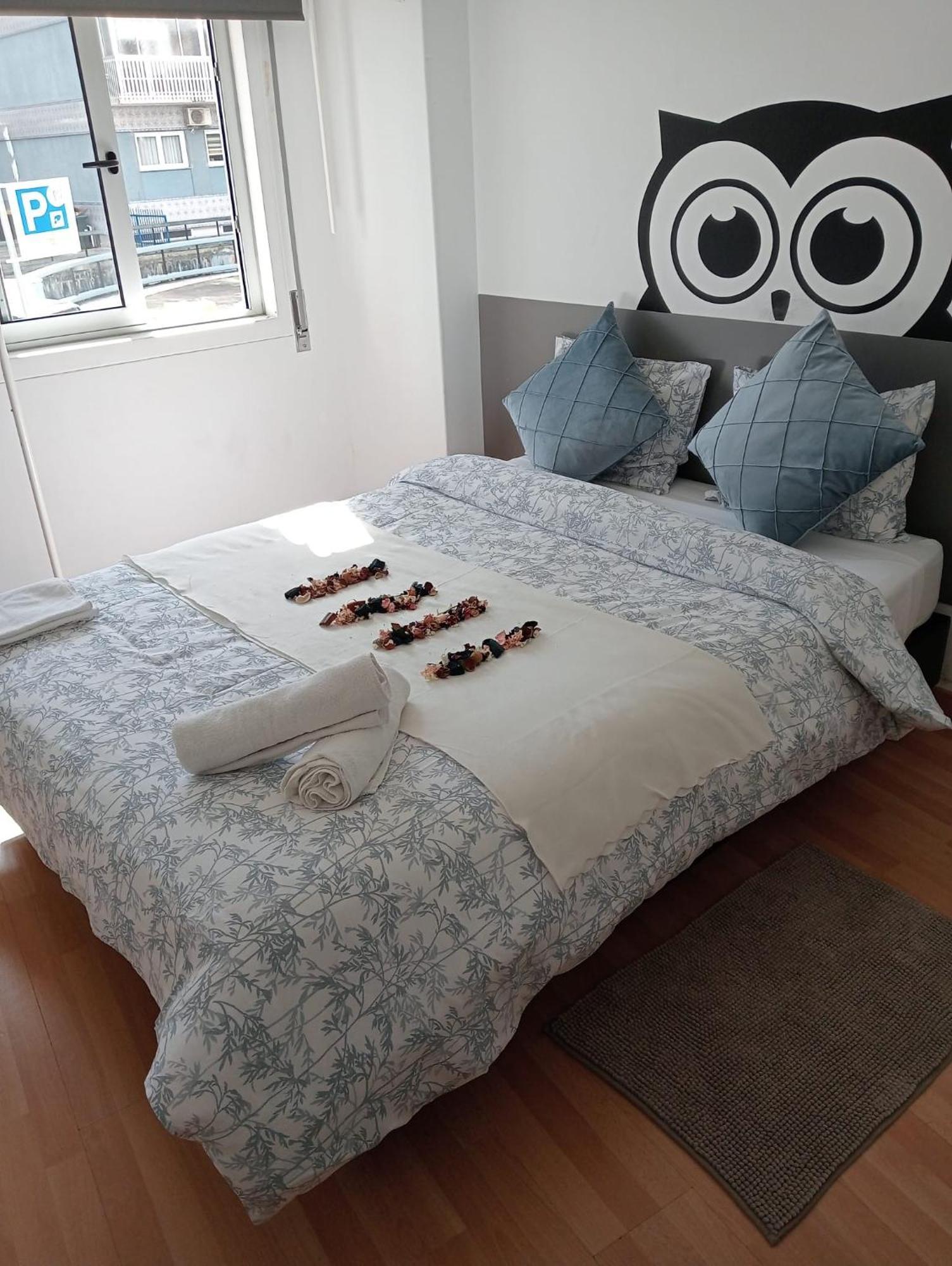 Corujinha Hostel Лиссабон Экстерьер фото