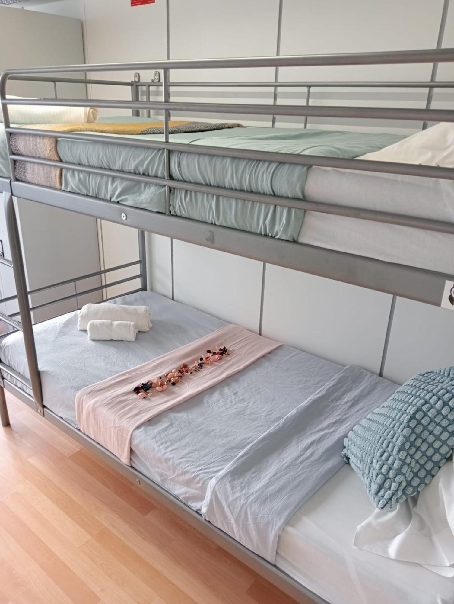 Corujinha Hostel Лиссабон Экстерьер фото