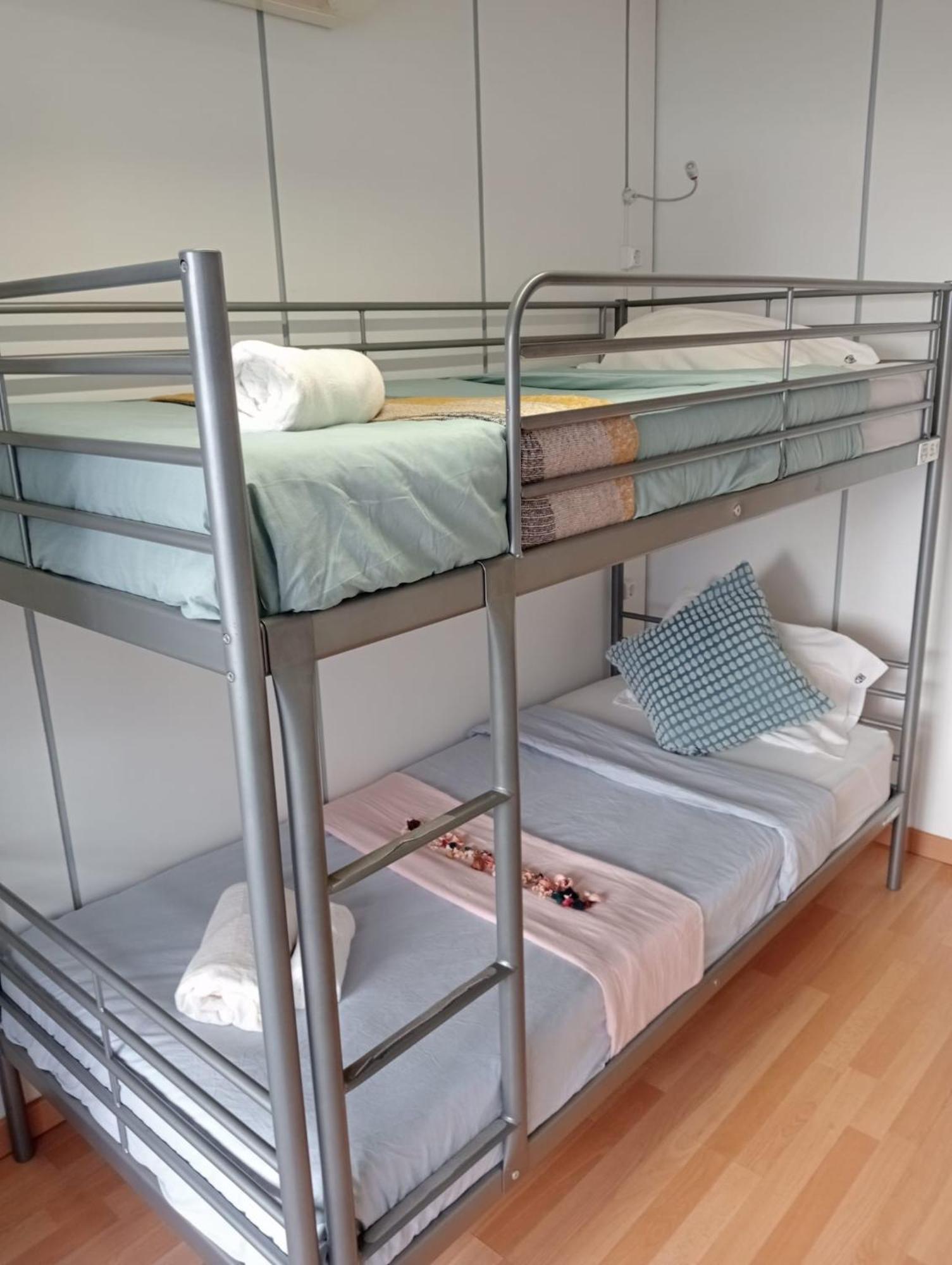 Corujinha Hostel Лиссабон Экстерьер фото