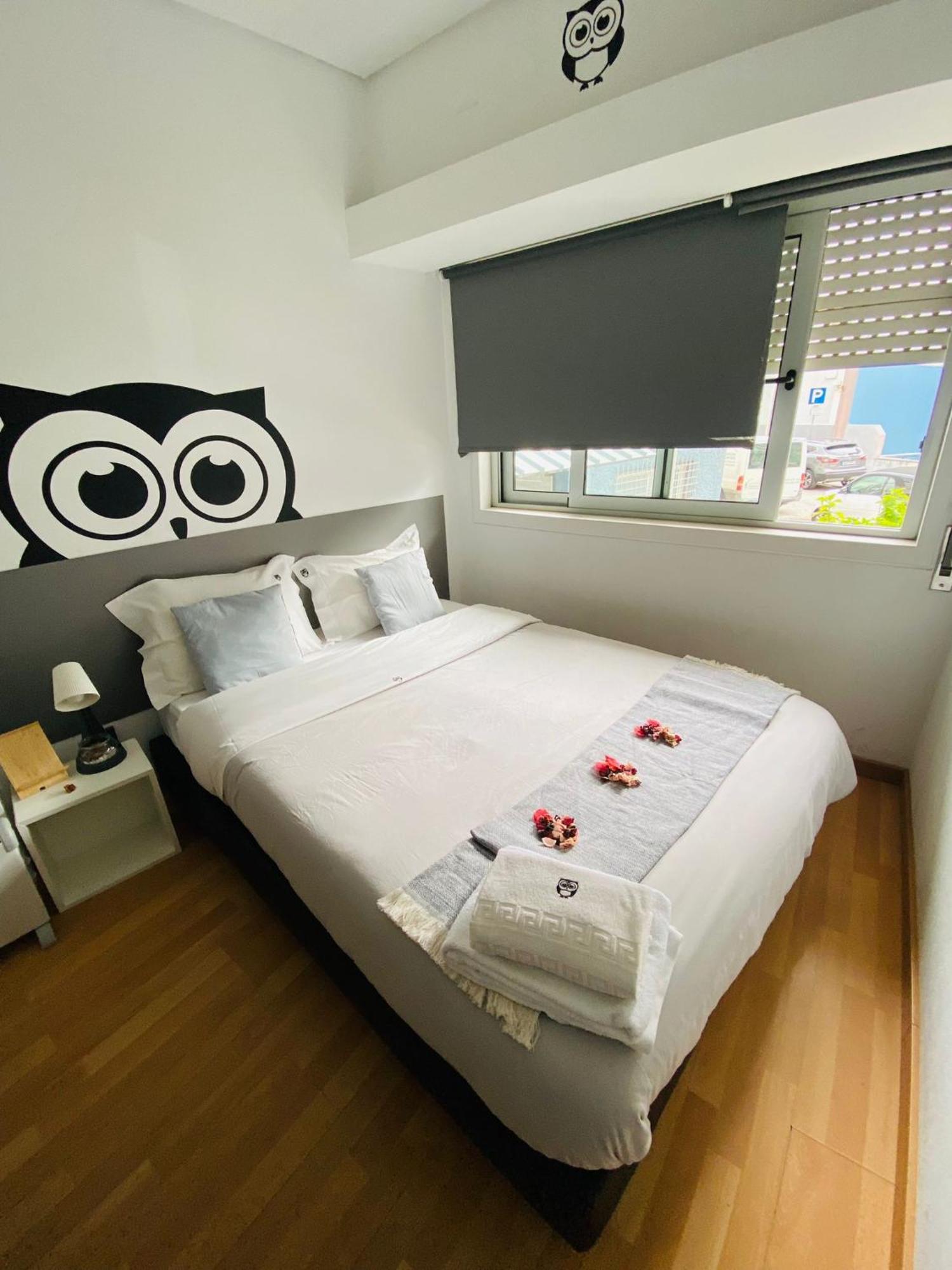 Corujinha Hostel Лиссабон Экстерьер фото