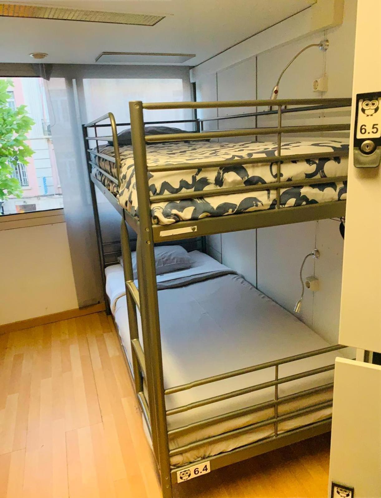 Corujinha Hostel Лиссабон Экстерьер фото