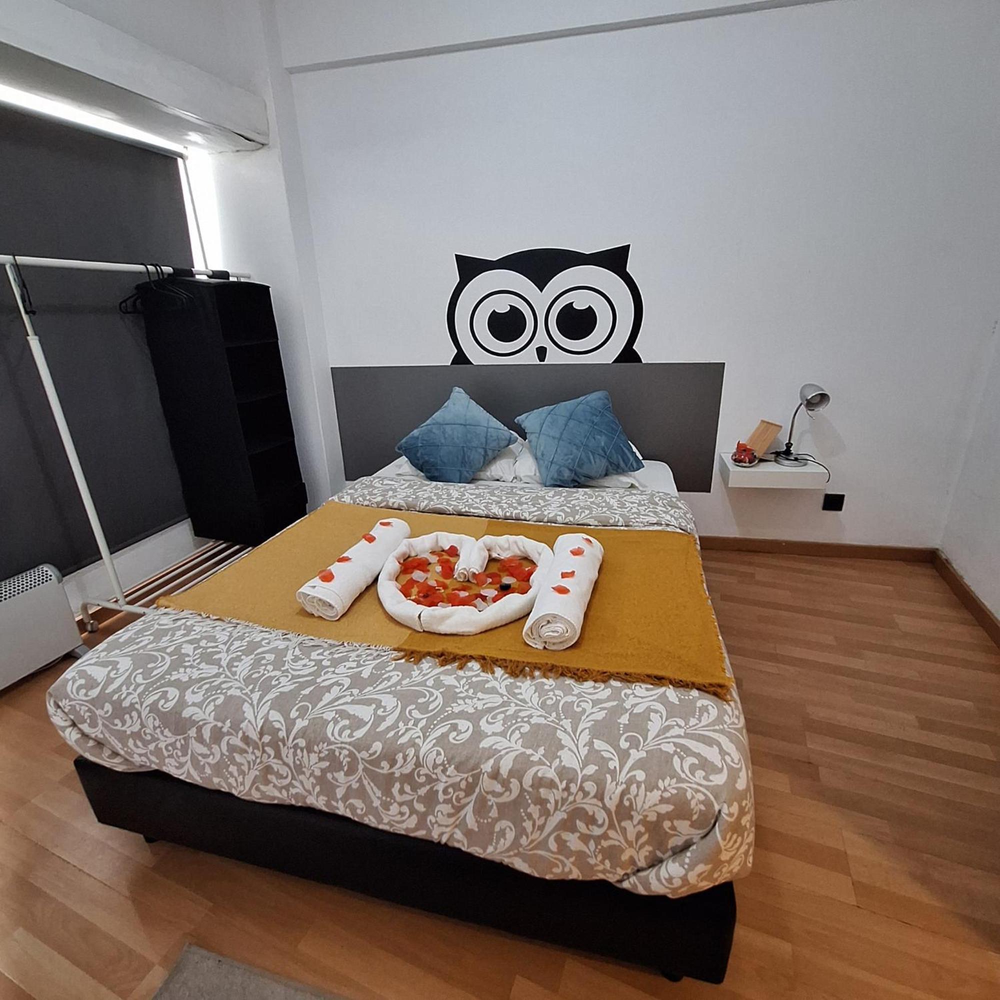 Corujinha Hostel Лиссабон Экстерьер фото